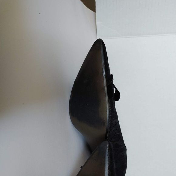Bravo Brown Lacey Black Pointed Toe Shoes - Picture 5 of 7